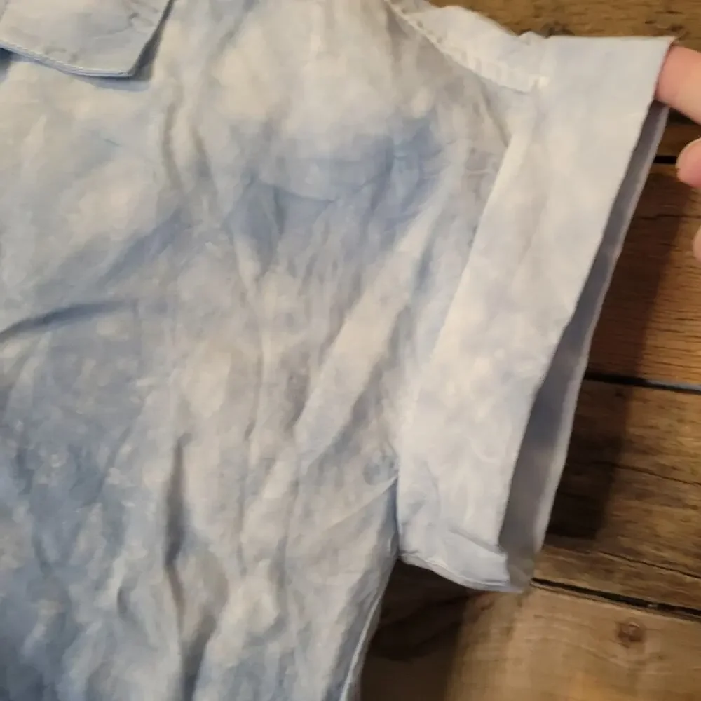 SALE-Thread & Supply women's blue tie dye oversized button up top Sz XS - Picture 4 of 9